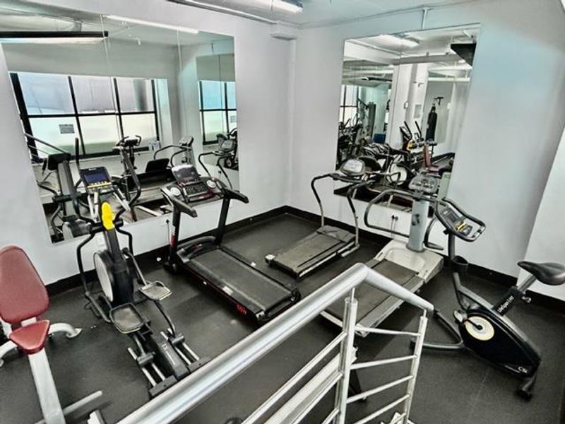 2 BED 2 BATH FULLY FURNISHED APARTMENT BENMORE - Photo 10