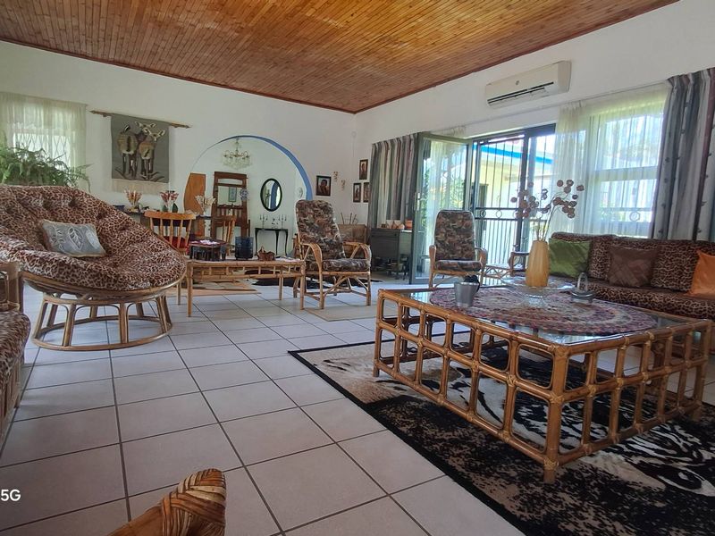 Live, Farm, Entertain: Exclusive 8.5-Hectare Property - Photo 4