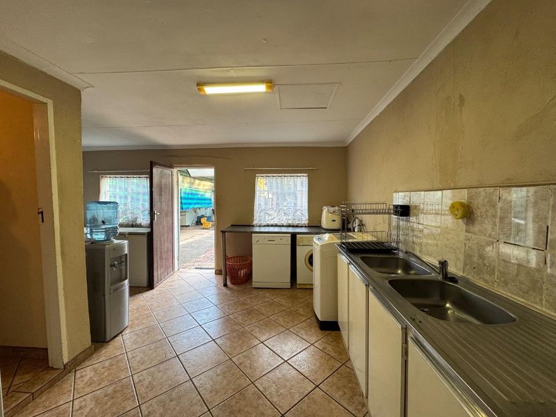 Exceptional Value, Tranquility & Endless Potential! - Photo 8