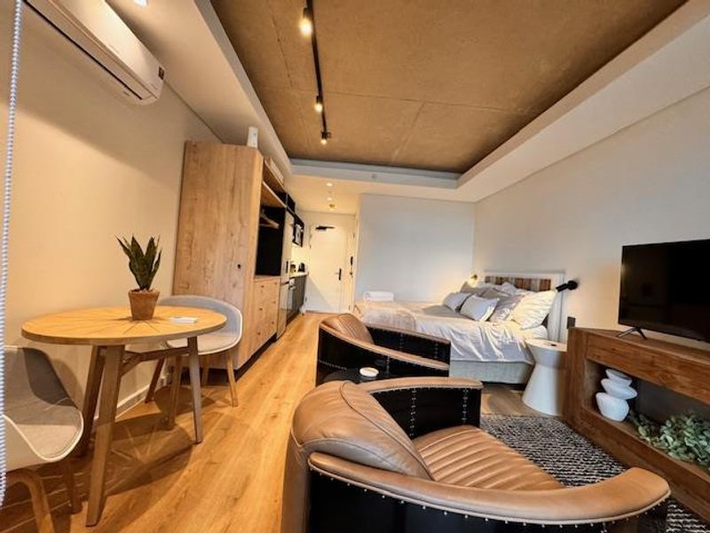 Modern Studio in Station House - Photo 9