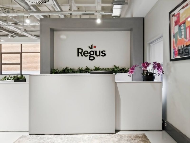 Private office space for 2 persons in Regus Craddock Square Rosebank. - Photo 3