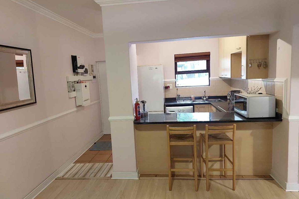 1 BEDROOM FURNISHED GARDEN APARTMENT TO RENT IN MELROSE ESTATE - Photo 2