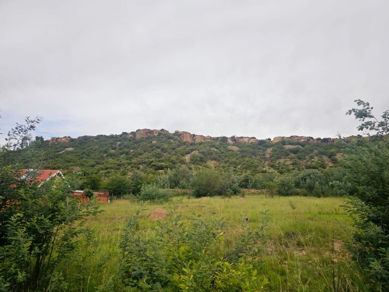 "The Perfect Blank Canvas: Create Your Mountain Haven! - Photo 3