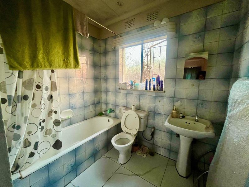 Modder east 3 bedroom house - Photo 10