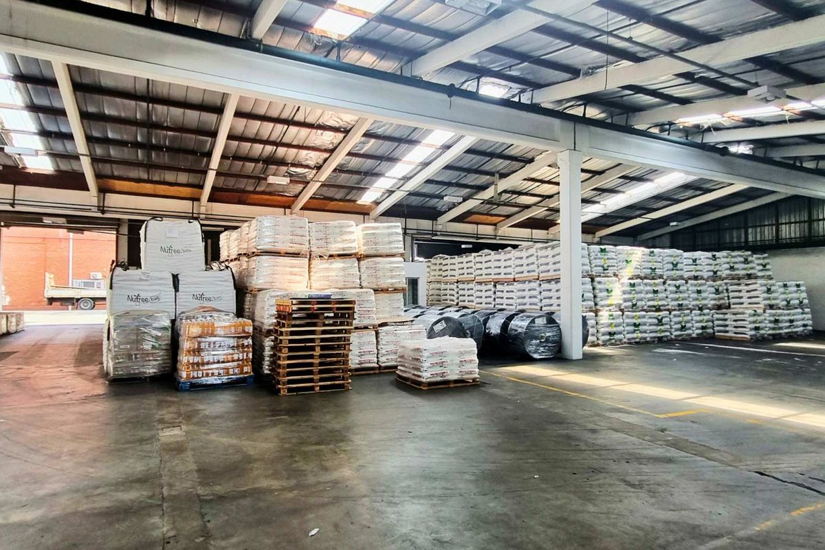 Warehouse to Let | New Germany | 1,105 m2 | 4 Doors - Photo 2