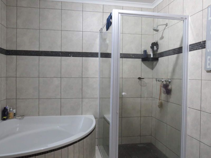 Townhouse For Sale in  Central Okahandja: Mountain Village - Photo 9