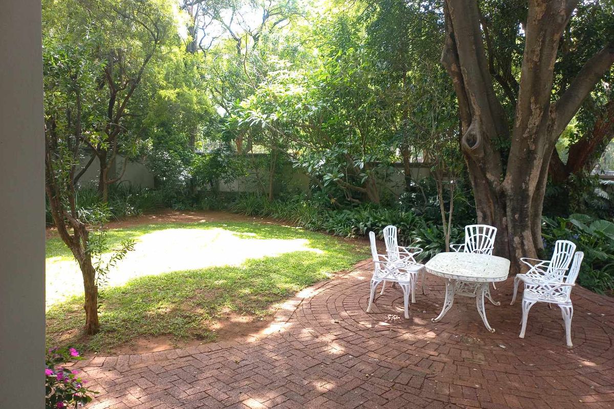 FOUR BEDROOM HOUSE FOR SALE IN EASTWOOD, ARCADIA - Photo 3