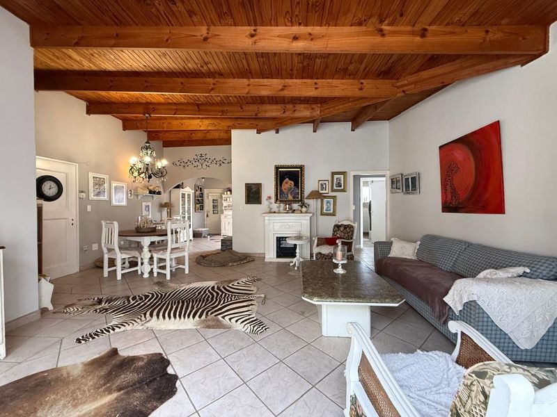 FOR SALE : EXCEPTIONAL 4 BEDROOM HOME WITH INCOME POTENTIAL- VINETA, SWAKOPMUND - Photo 3