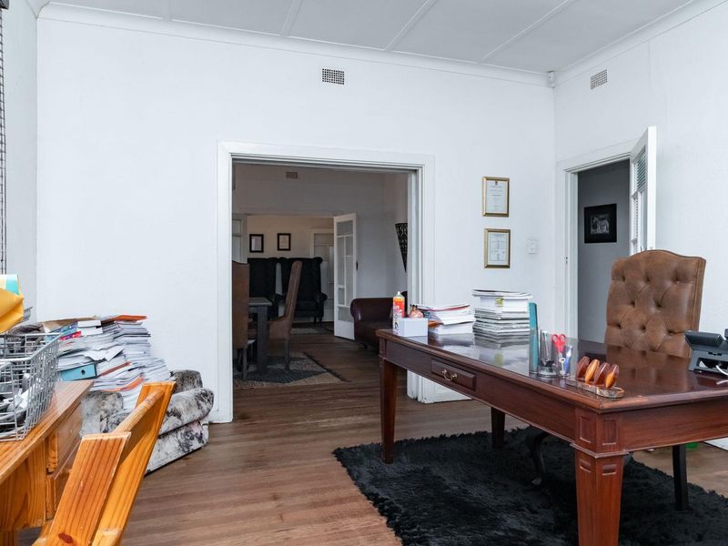 Charming Property with Business Rights Plus a Flatlet - Photo 9