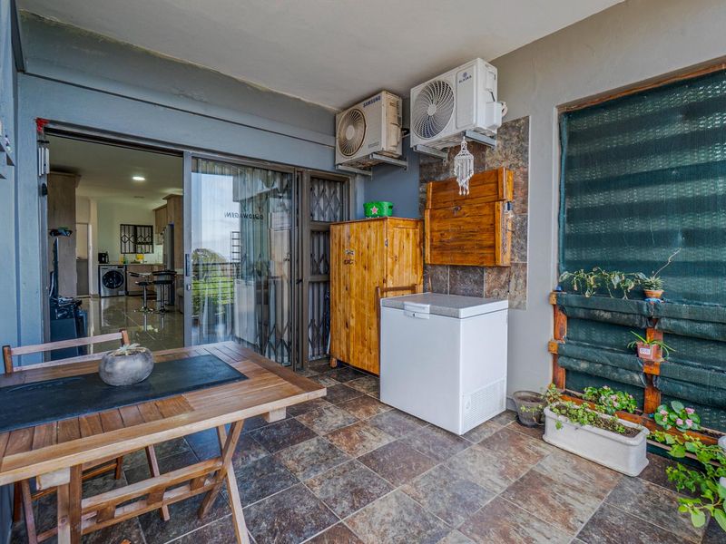 Investment opportunity and newly renovated - Photo 10