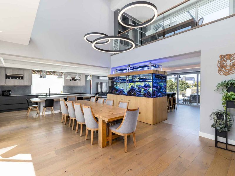 Exclusive Sole Mandate - Spacious Four-Bedroom Lakeside Home with Extended Mountain and Lake Views on Val de Vie Estate - Photo 5