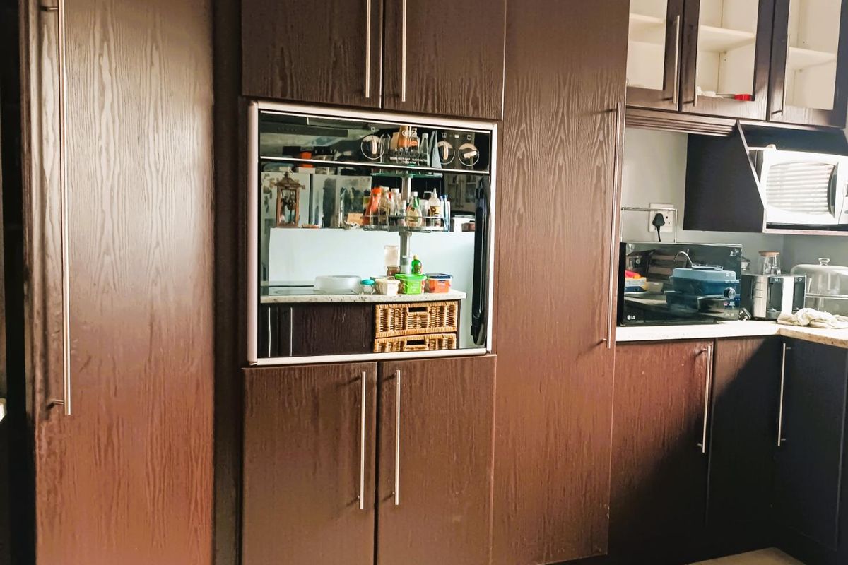 Family Home with Flat  and Off-Grid Features - Photo 5