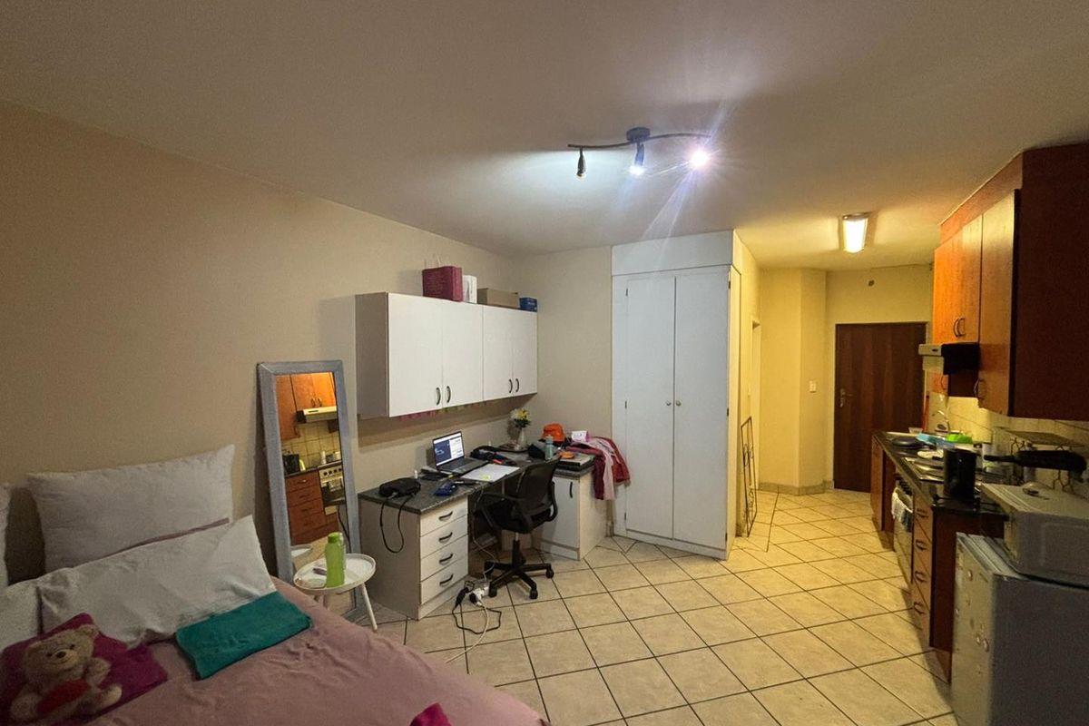 BACHELOR APARTMENT in Oukraal estate for Sale (Investors Only) - Photo 5