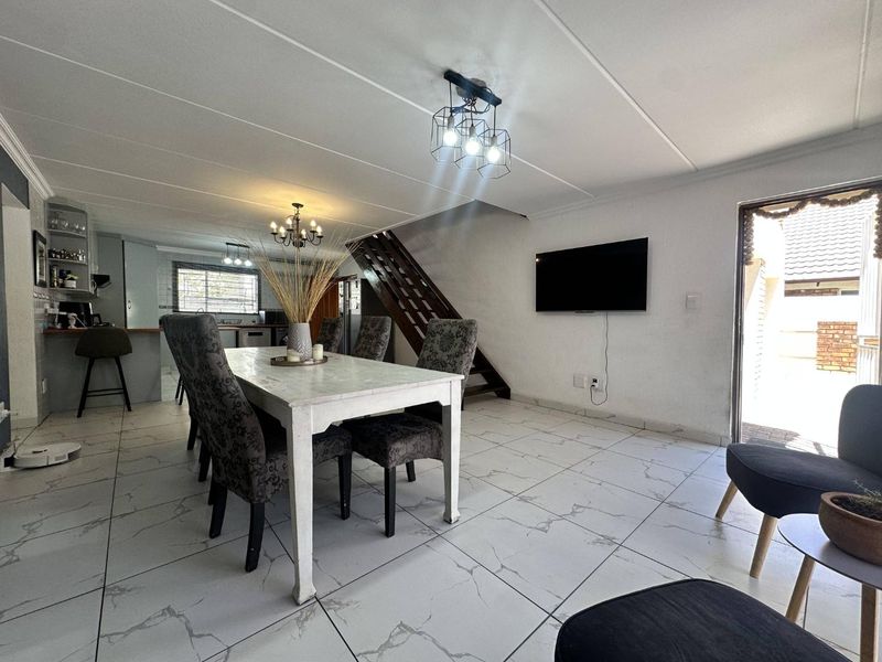 Beautiful 3-bedroom home in the secure Ashdown Forest Estate, Eden Glen. - Photo 3