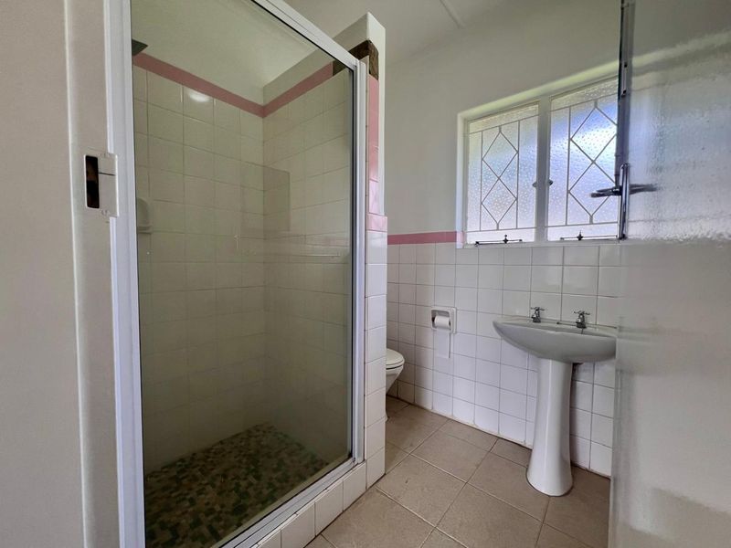 Neat as a Pin and Ready for Your Family. - Photo 8