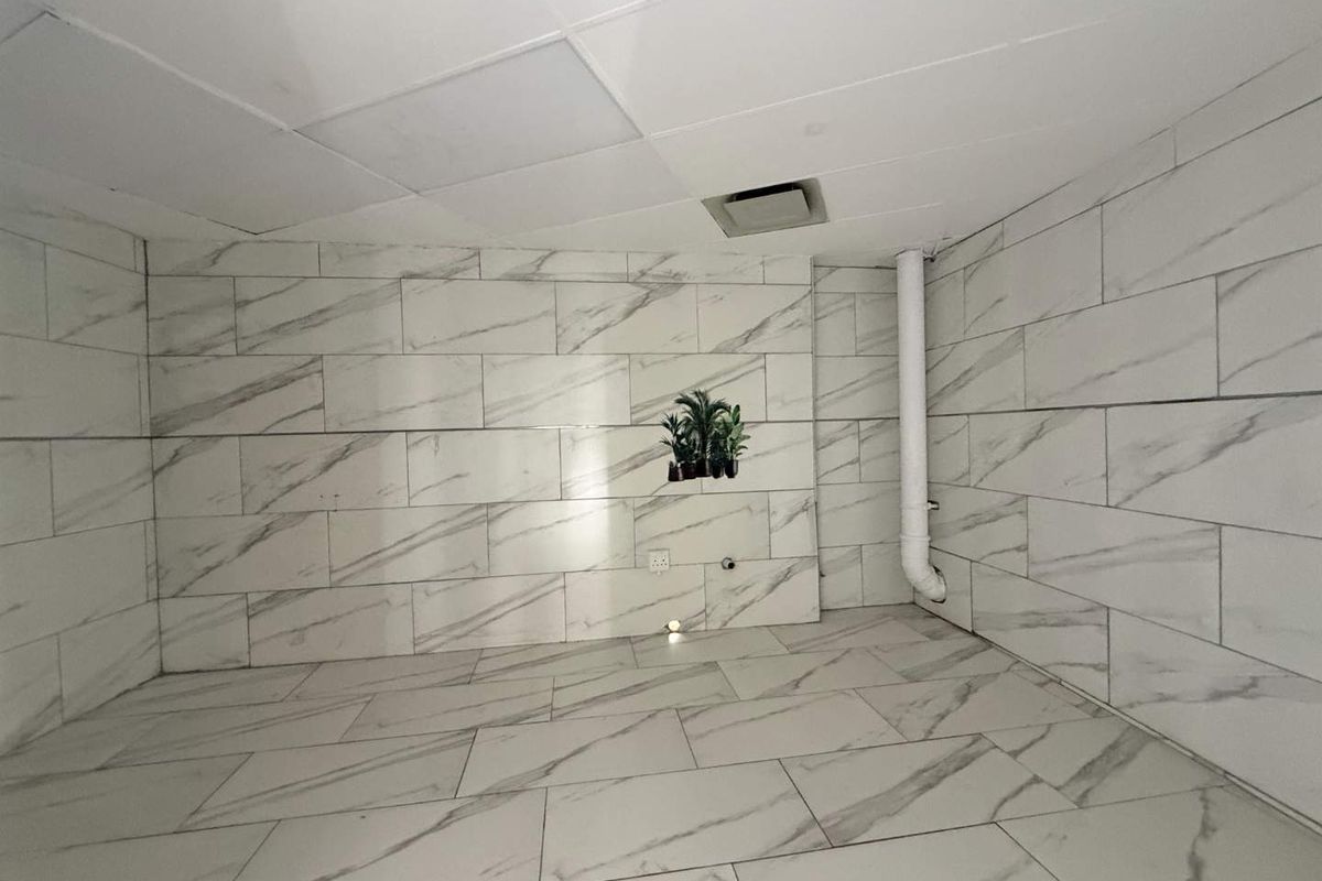 Retail Space Available Now - Prime Location - Photo 5