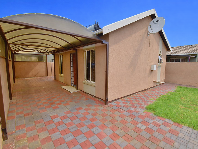 Secure Living - Photo 2