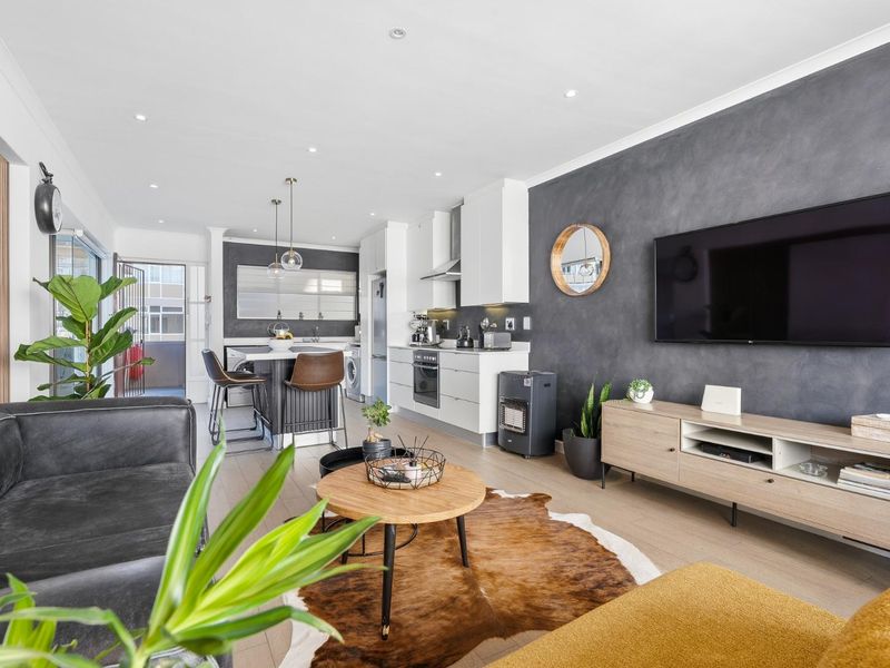 Turnkey, Renovated Apartment with Exceptional Outdoor Living - Photo 6