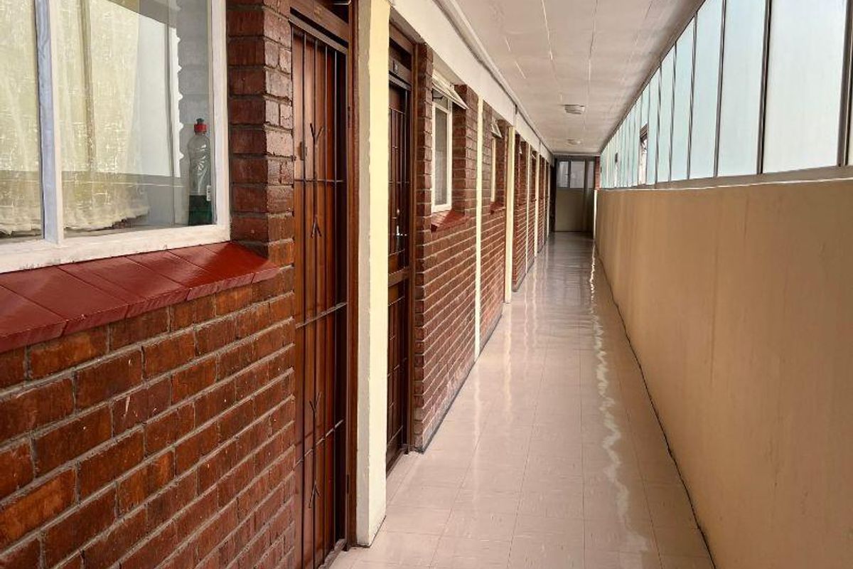 BACHELOR FLAT ELMDOR - Photo 2