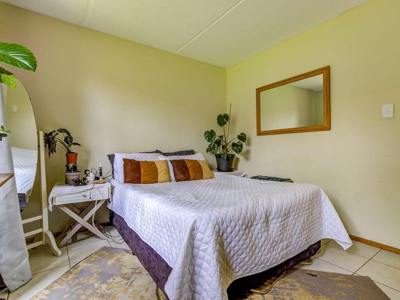 2 Bedroom Townhouse in Glen Marais - Photo 6