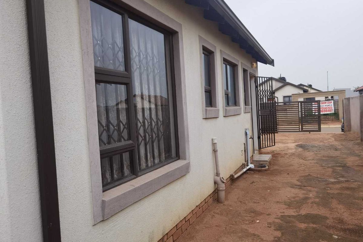 Just move in !!! - Photo 3