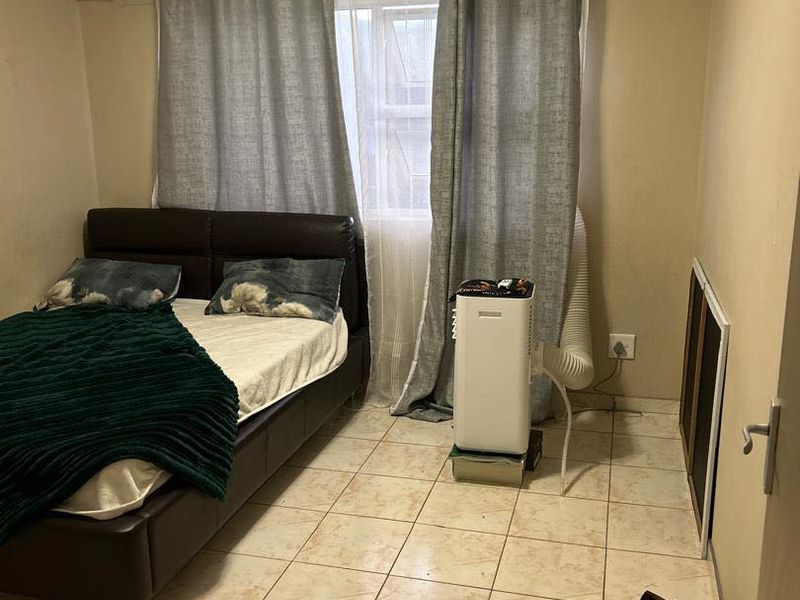 Beautiful and spacious Two bedroom town for sale in Otjomuise 4 - Photo 4