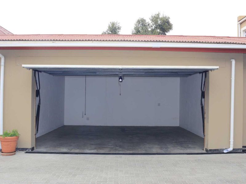 Swakopmund | Central 2 Bedroom apartment - Photo 3