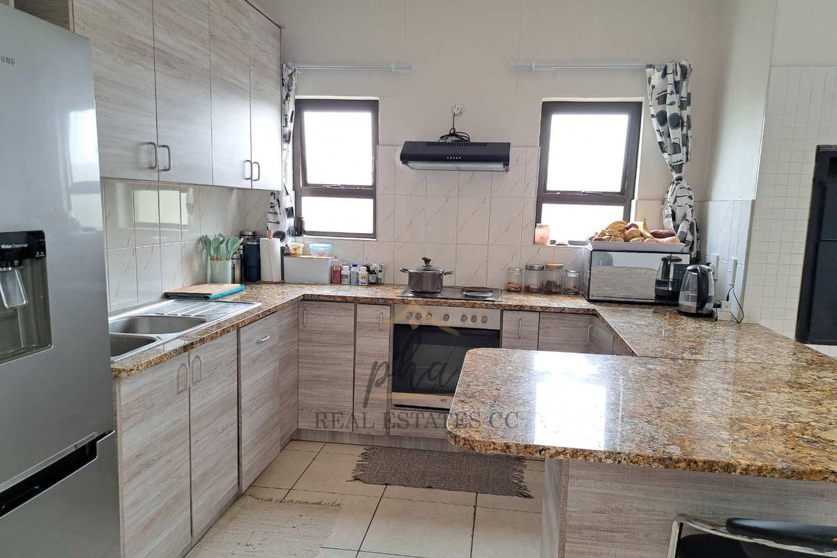 Duplex 3 Bedr Townhouse for sale in Walvis Bay - Photo 4
