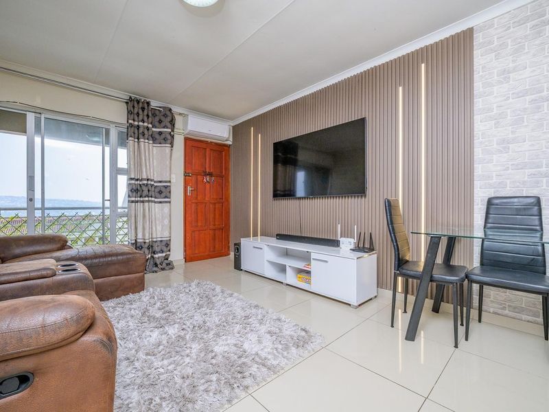 Waterfall Park Apartment for sale - R975,000 - Photo 1
