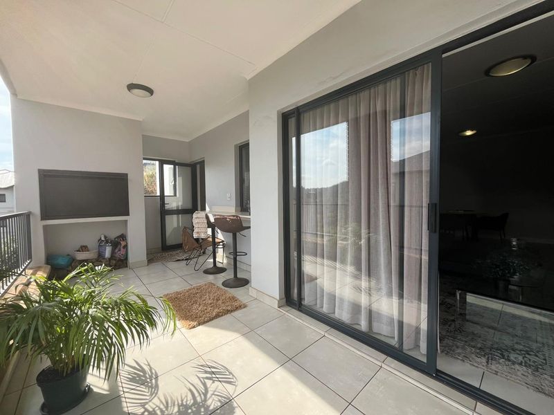 Modern 2 Bedroom Apartment for Rent in Ballito Hills Lifestyle Estate - Photo 1