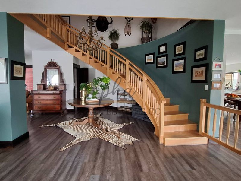 A HOME WHERE SPACE, COMFORT & FAMILY MEMORIES COME TOGETHER! - Photo 6
