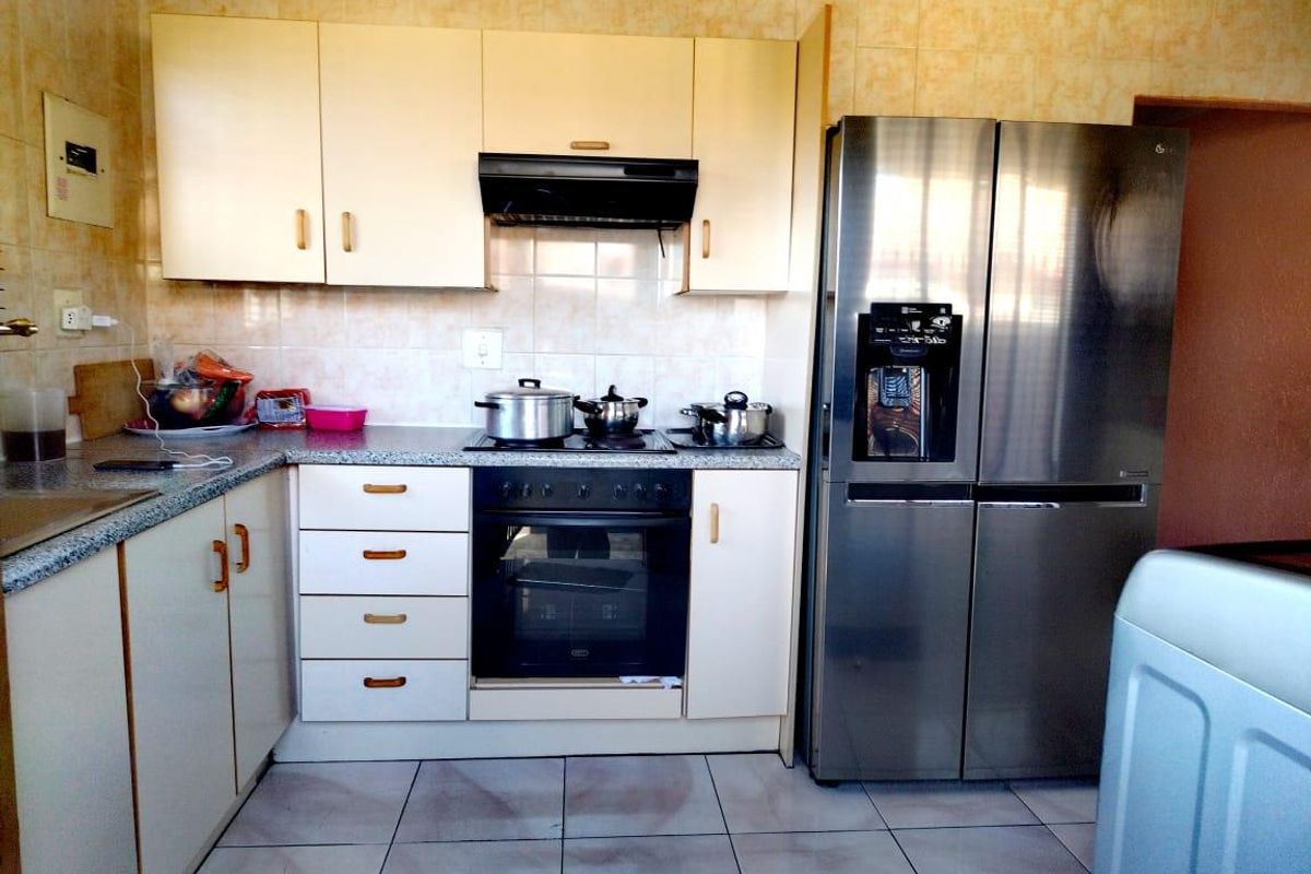 3 Bedroom House for sale in Alveda - Photo 4