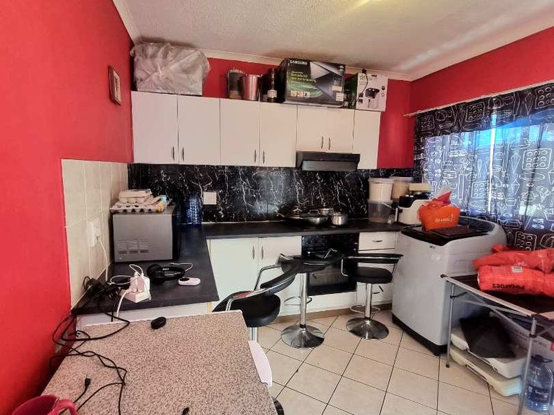 KHOMASDAL 2 BEDROOM TOWNHOUSE FOR SALE - Photo 6