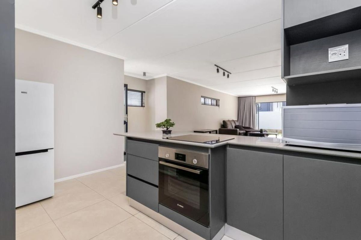 Desire Effortless Bryanston Living? — A Modern 4-Bedroom Home Designed for Life Without Compromise - Photo 5