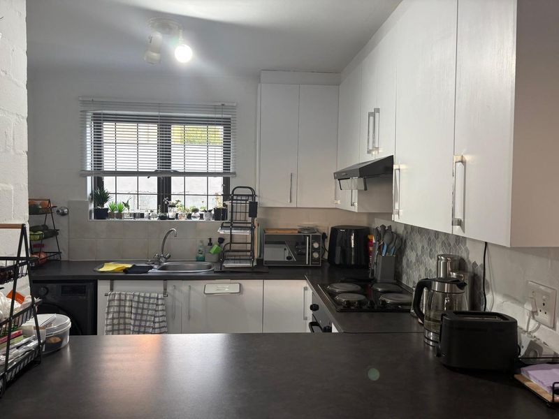 Lovely 2 bedroom duplex in Owerbosch West Beach - Photo 3