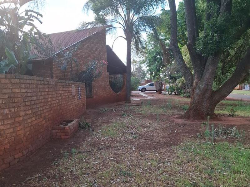 Elegant 3 bedrooms house for sale in Clarina - Photo 2