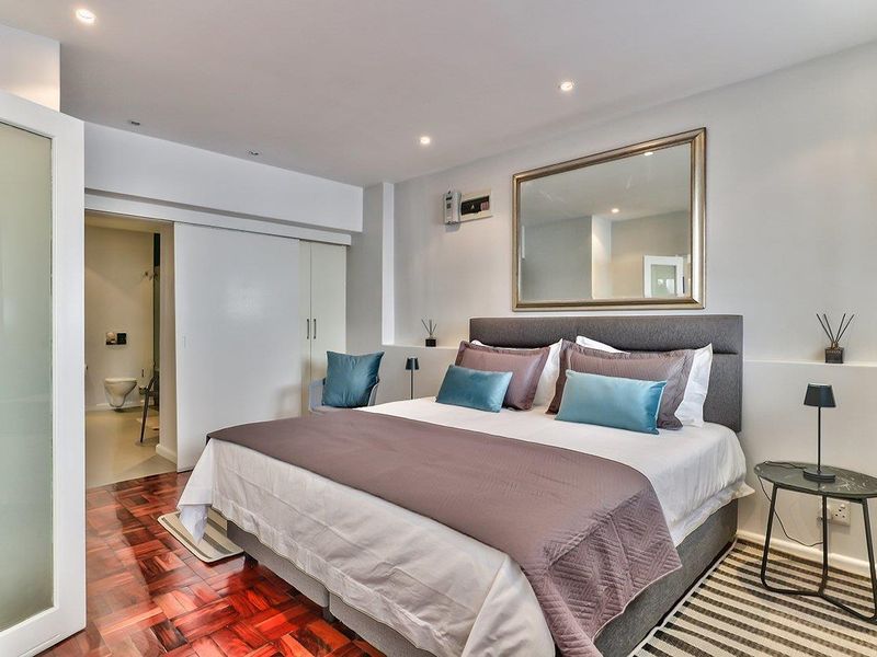 LUXURIOUS ONE BEDROOM APARTMENT - BEACH ROAD - Photo 2