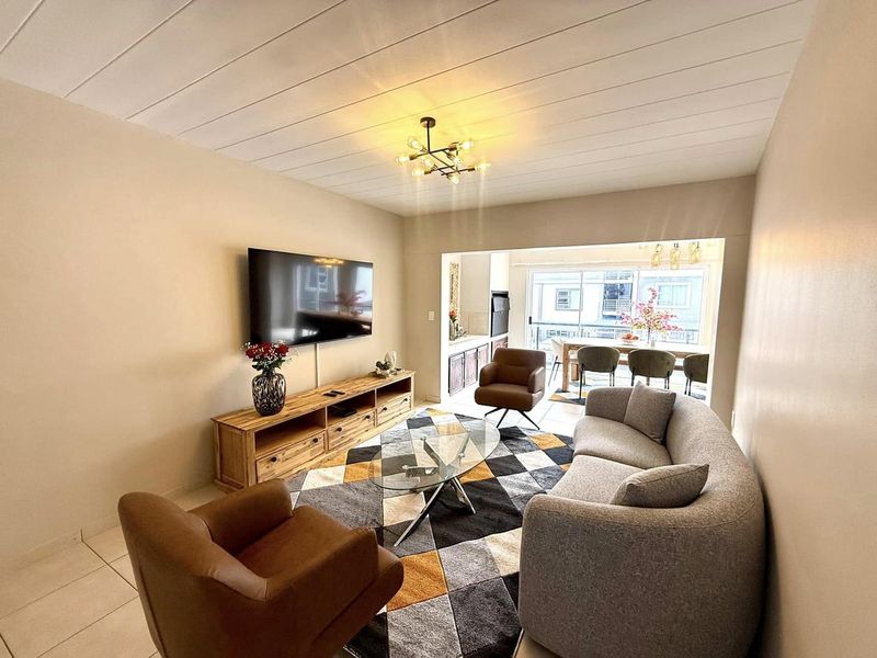 Fully Furnished 2 Bedroom Townhouse To Let in Kleine Kuppe - Photo 2