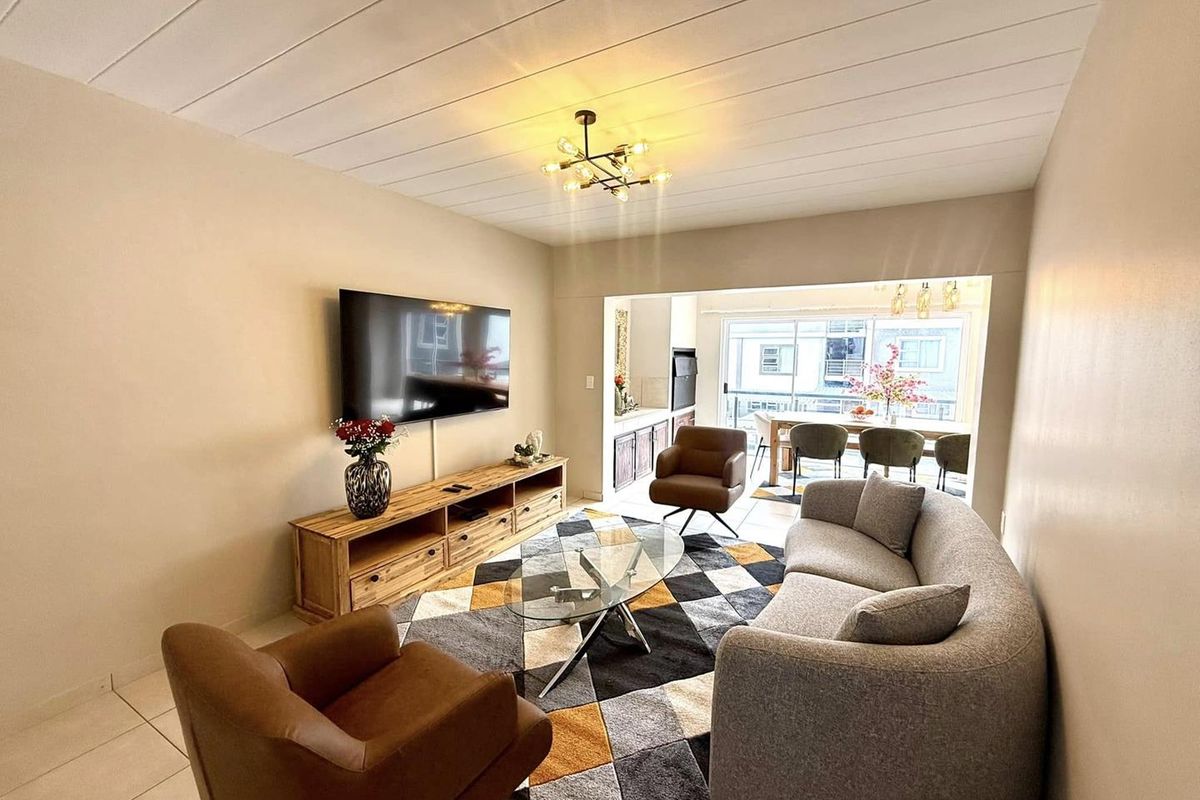 Fully Furnished 2 Bedroom Townhouse To Let in Kleine Kuppe - Photo 2