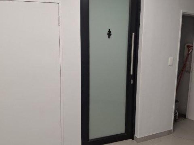 A GRADE OFFICES TO LET - BEST LOCATION - WINDHOEK CENTRAL - Photo 9