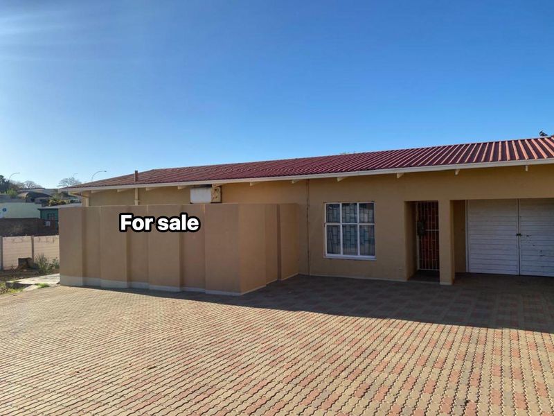 Redesign & Add Value: 875m2 Erf in Luxury Hil - Photo 2