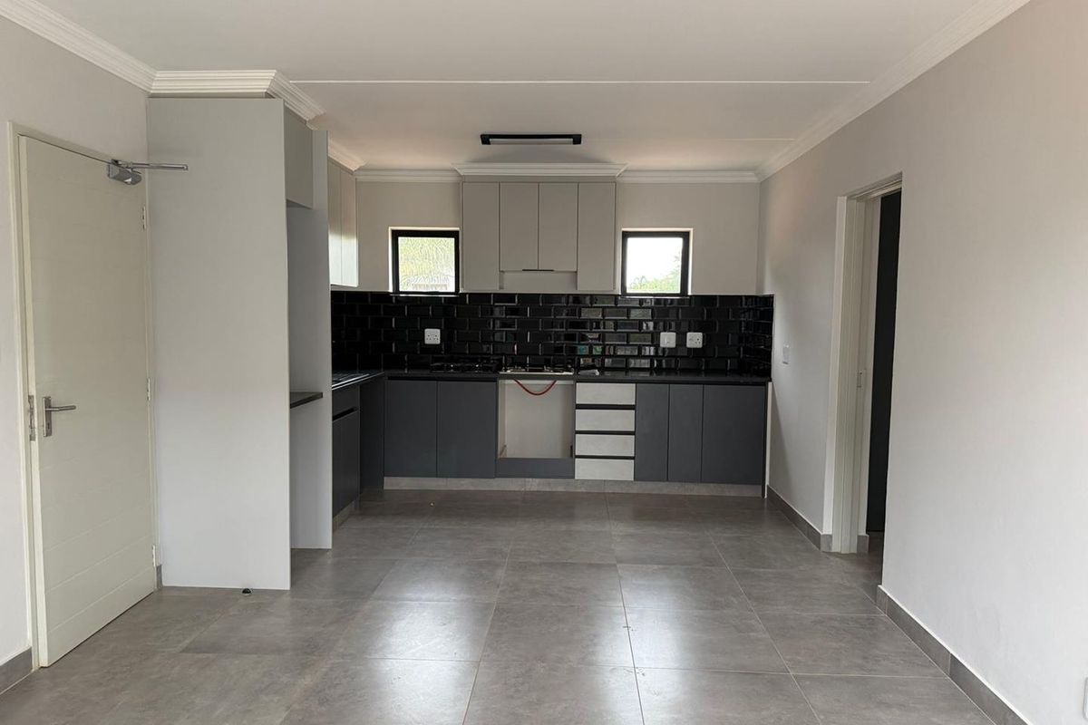 2 bed, 2 bath Apartment in Waverley - Photo 5