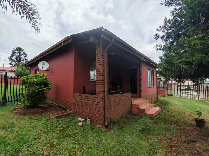 Property #2481511, House For Sale in West Park