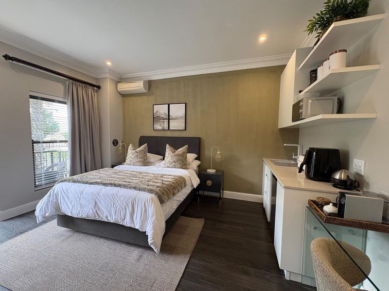 Furnished Studio in West Beach - Photo 8