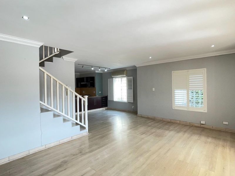 Modern 3 Bedroom Duplex To Let in Secure Mount Edgecombe Estate - Photo 10