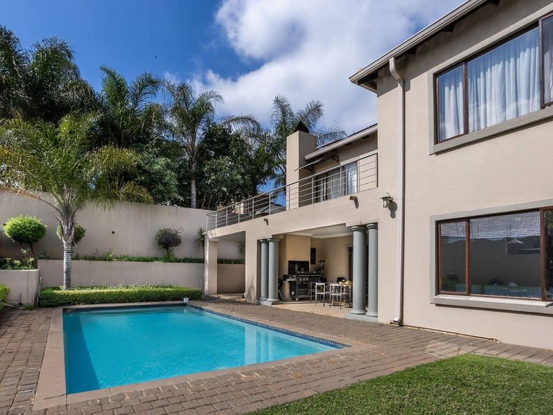 Stunning 4-Bedroom Family Home in Prime Security Estate Location - Photo 3