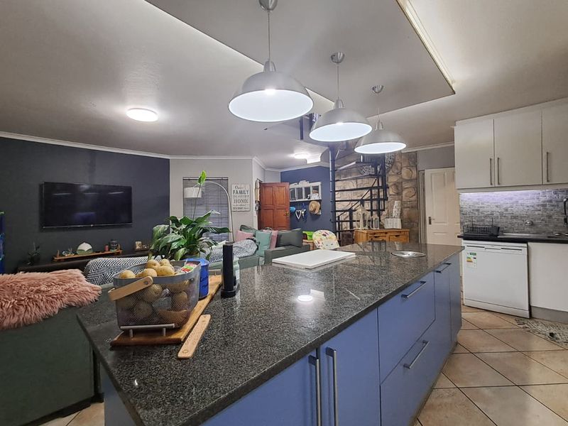 3 Bedroom Duplex in Secure Albemarle Estate - Photo 6