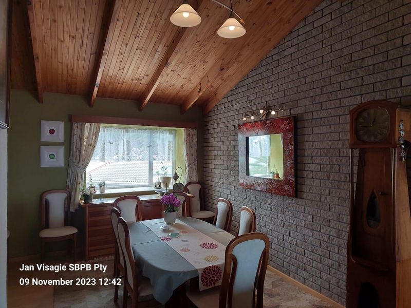 Freestanding House in Swakopmund only a few hundred metres away from the beach promenade! - Photo 4