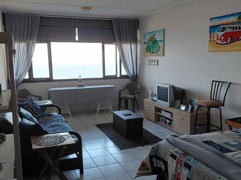 Studio/ bachelor apartment with stunning sea views. - Photo 6