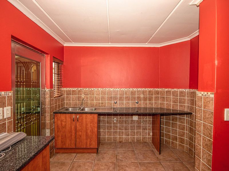 3 bed Meyersig corner stand family home! - Photo 5